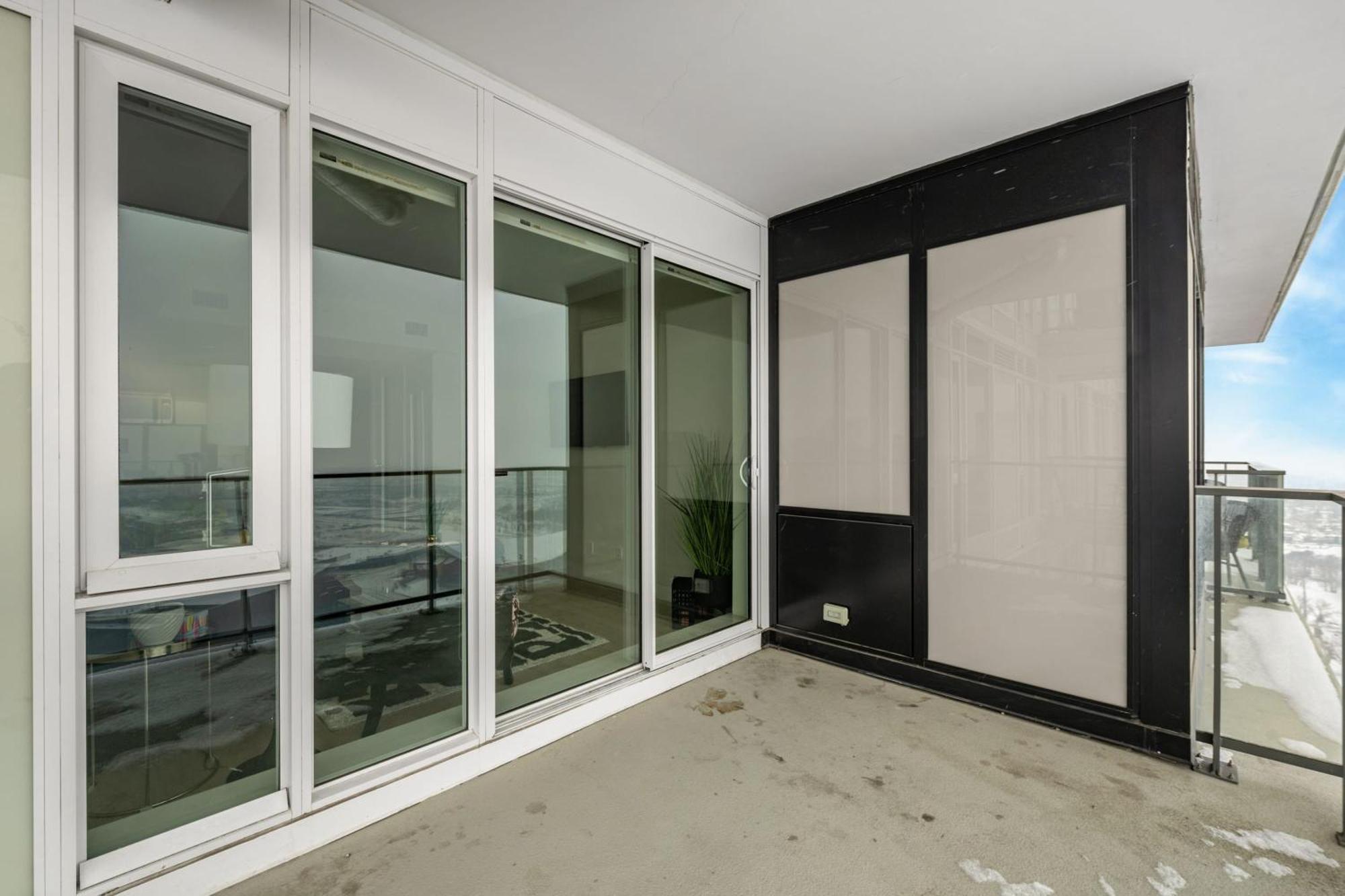 Stunning 34Th Floor Views, Prime Downtown Location - Near Stampede, Casino, Bars! Free Banff Pass, Parking, Wine! Villa Calgary Exterior photo